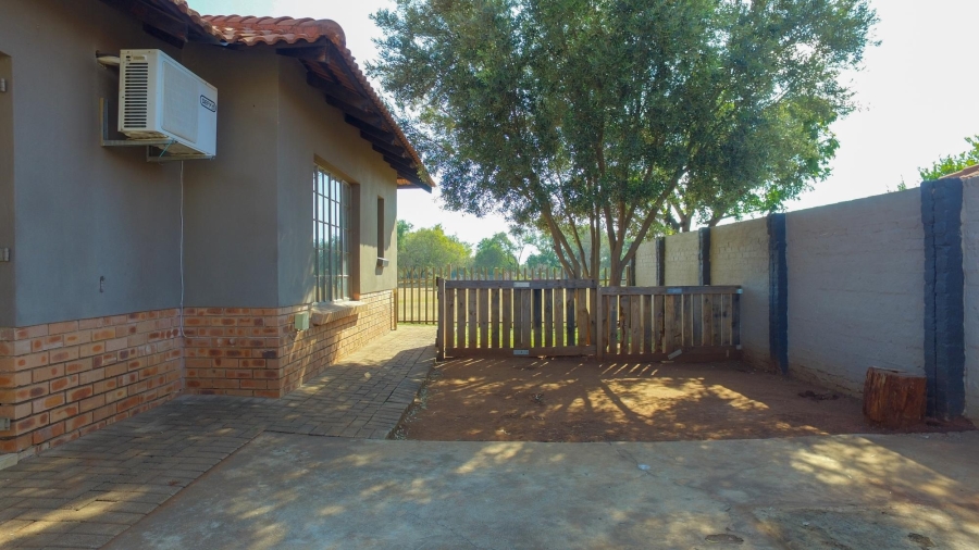 3 Bedroom Property for Sale in Hexrivier Lifestyle Estate North West